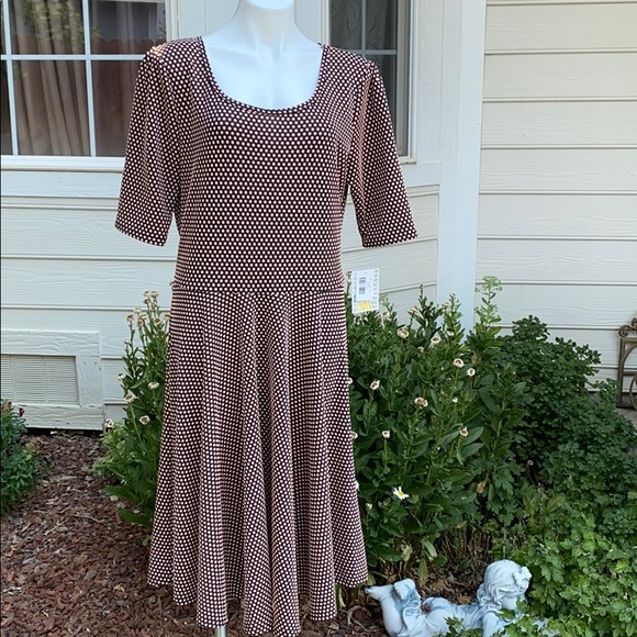 LuLaRoe Dresses & Skirts - ❤️NWT❤️Lularoe Nicole Dress❤️